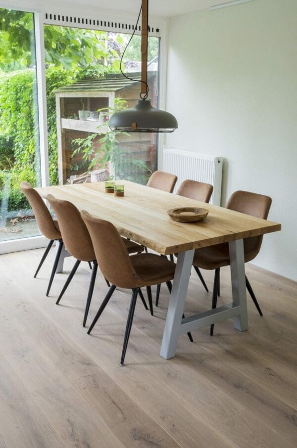 Alternative view of Eettafel - Carino