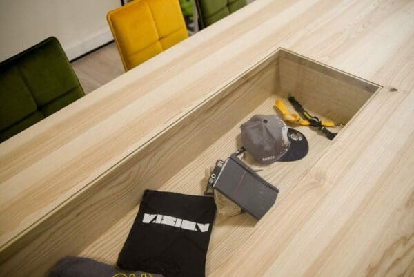 Alternative view of Vergadertafel - Vetrina