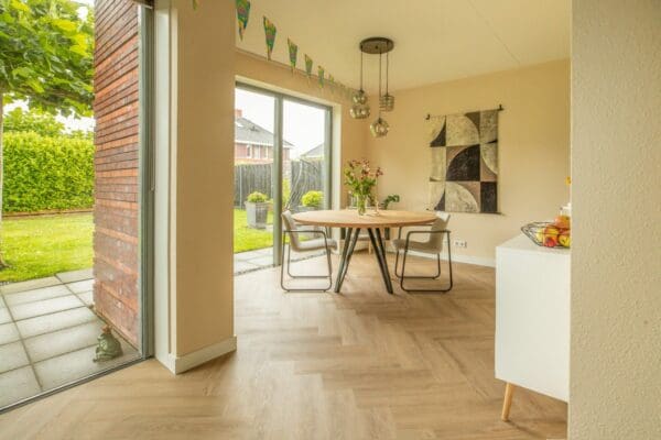 Alternative view of Eettafel Sottile