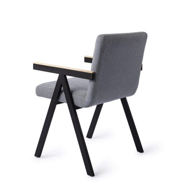 Alternative view of Royal Chevron